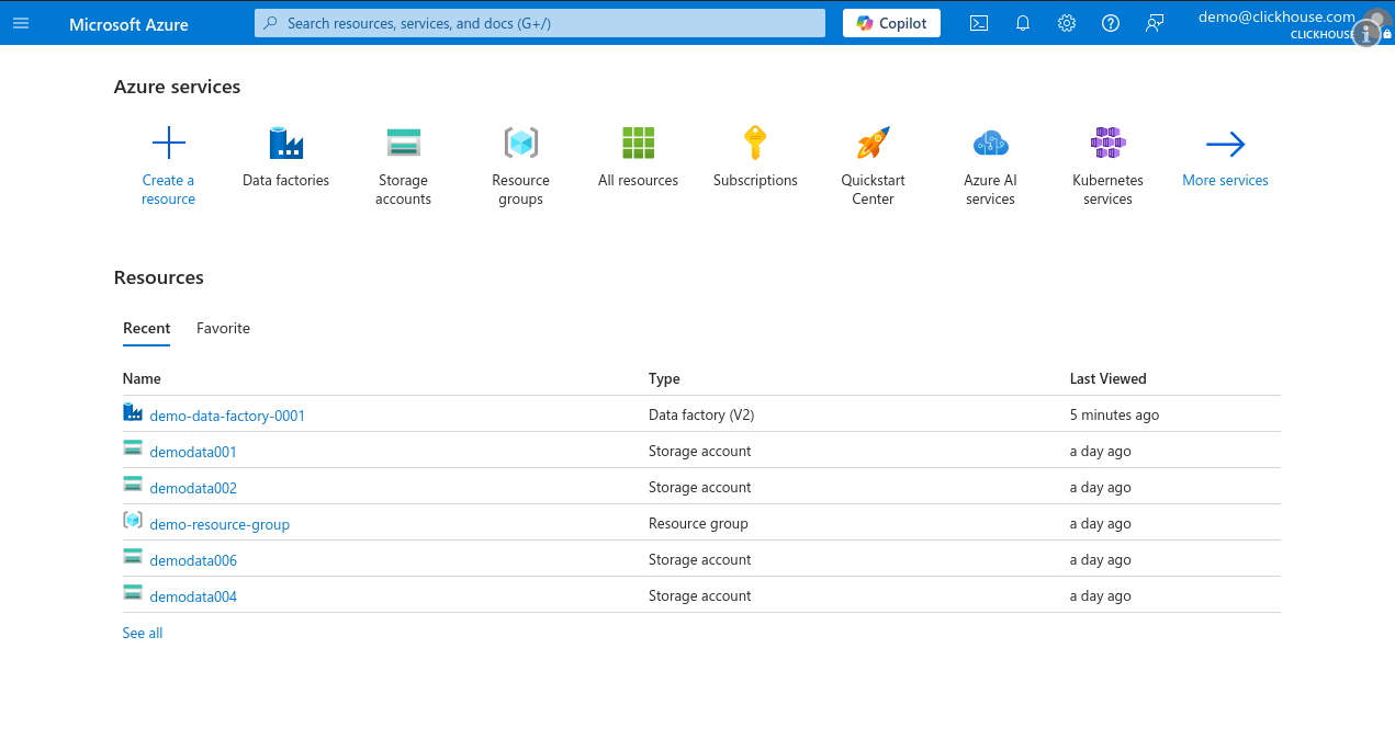 Data Factory が表示された Azure Portal のホーム ページ