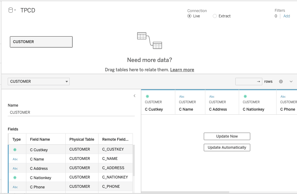 将 CUSTOMER 表拖到画布后的 Tableau 工作簿,显示列标题但没有数据